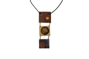 Handmade leather pendant with agate OH010