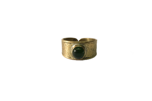 Кольцо с зеленой эмалью MG007