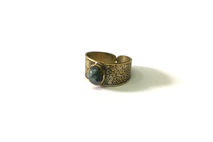 Ring with Armenian moss agate MG006