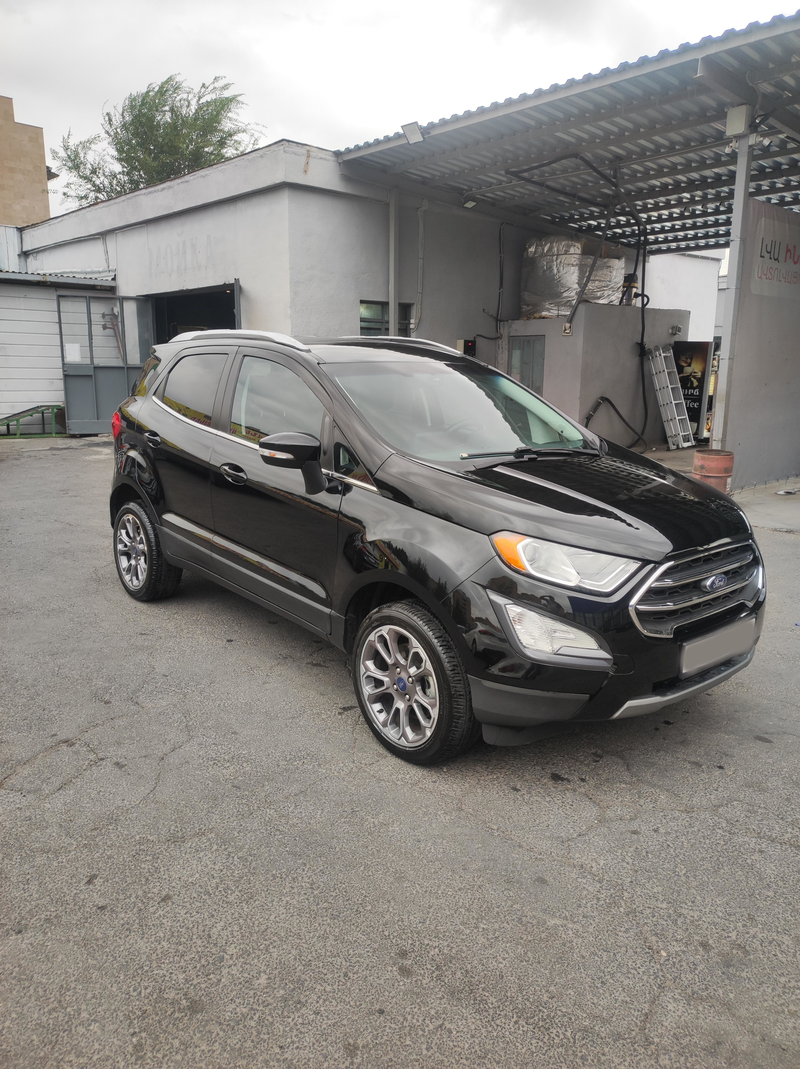 Ford EcoSport photo 3