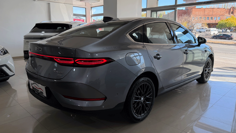 BYD Qin Plus 510KM Leading Version photo