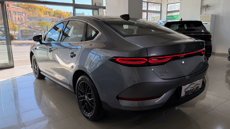 BYD Qin Plus 510KM Leading Version photo