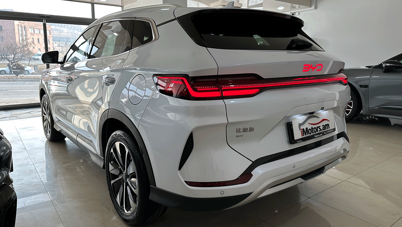 BYD Song Plus Flagship Edition 2025 photo