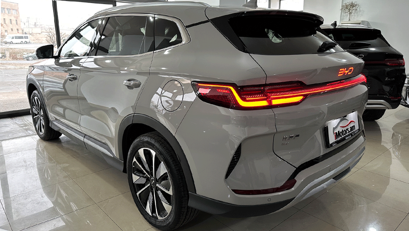 BYD Song Plus  Flagship Edition 2025 photo