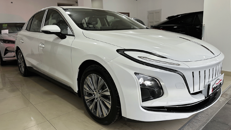 Hongqi E-QM5 500km photo