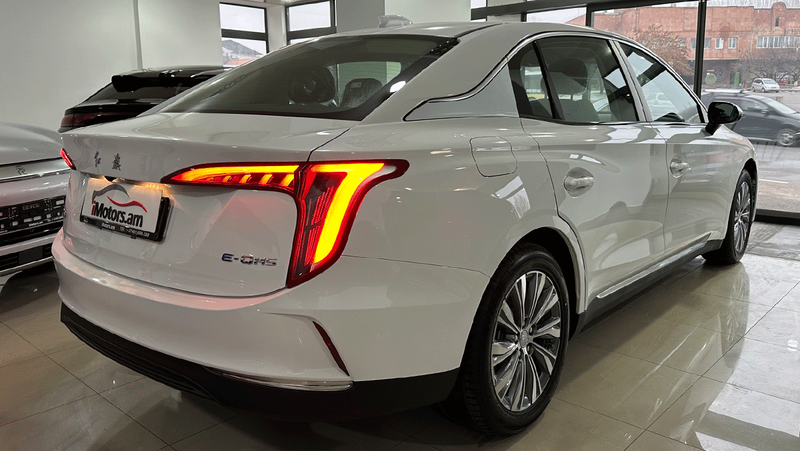 Hongqi E-QM5 500km photo