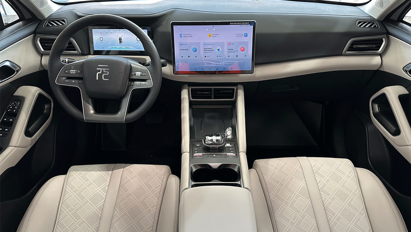 BYD Yuan Up 401KM Surpassing Type photo