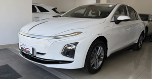 Hongqi E-QM5 500km