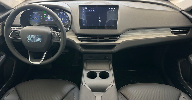 Hongqi E-QM5 500km photo