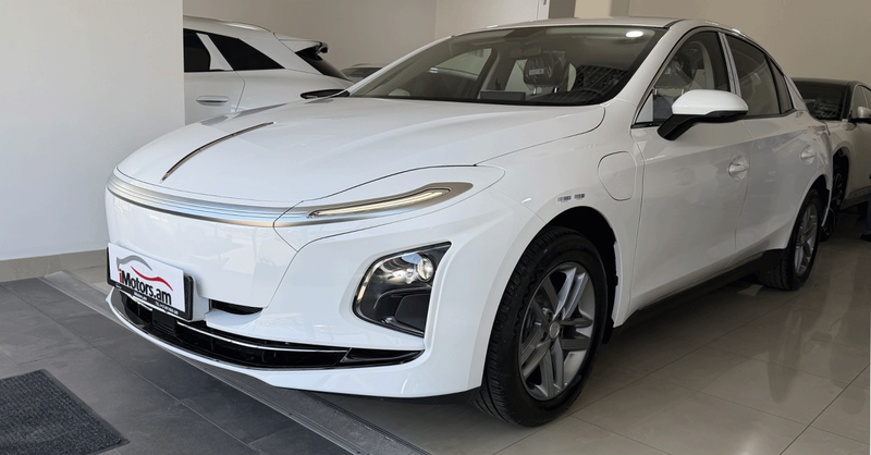 Hongqi E-QM5 500km photo