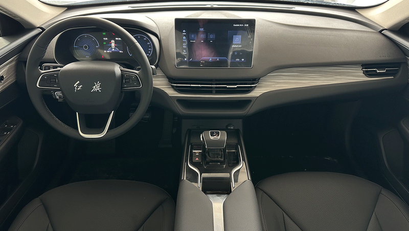 Hongqi E-QM5 450km photo