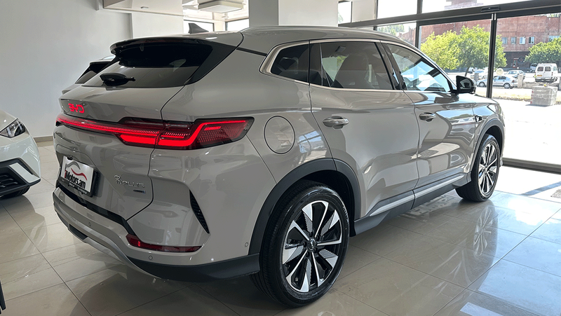 BYD Song Plus 605KM Flagship Smart Edition photo