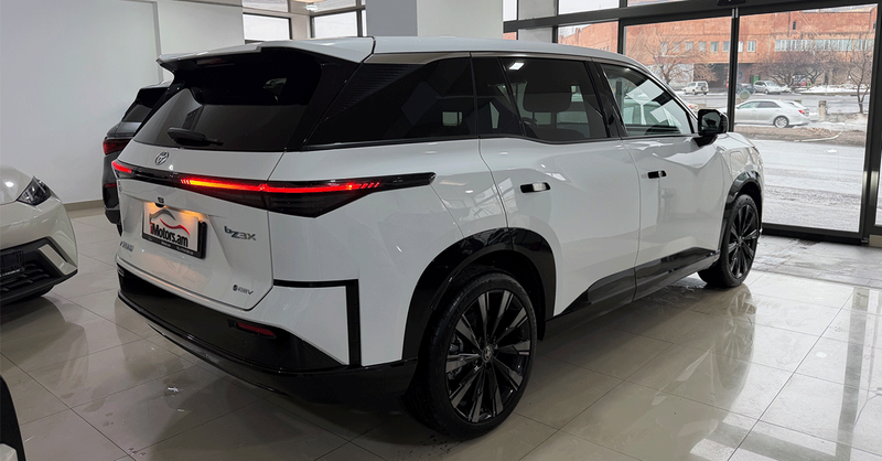 Toyota BZ3X 610 MAX photo